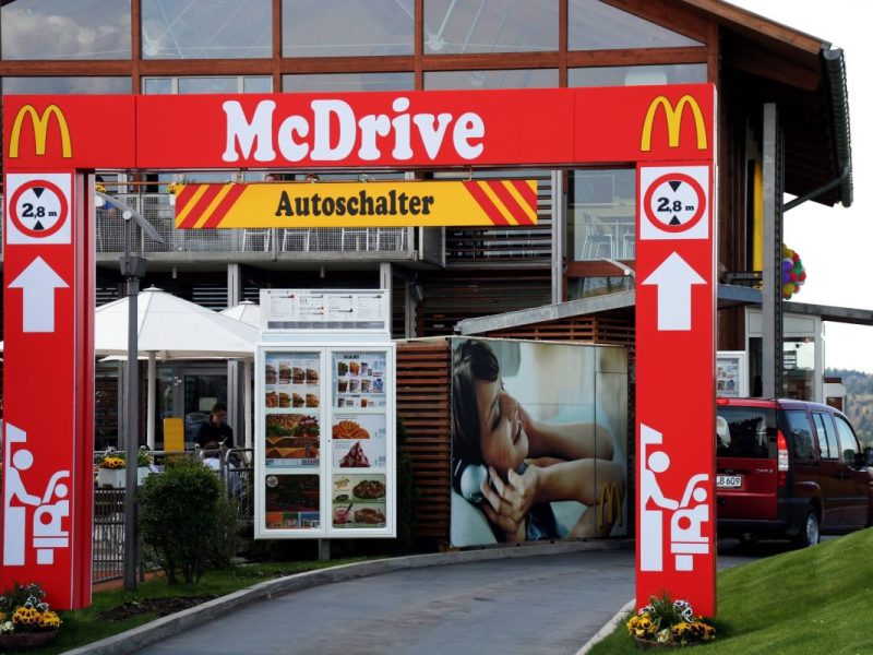 McDonald's, Drive-in, Feuer, Flammen