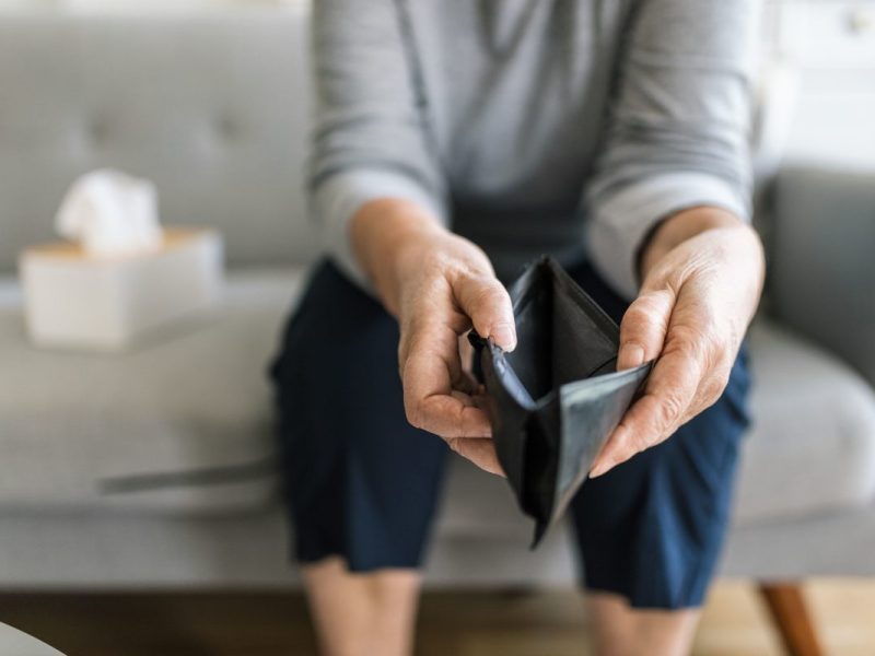 Ein 82-Jähriger versuchte mit Drogenhandel seine Rente aufzubessern. Durch einen Zufall wurde er vom Zoll erwischt. Nun ist das Urteil gefallen.