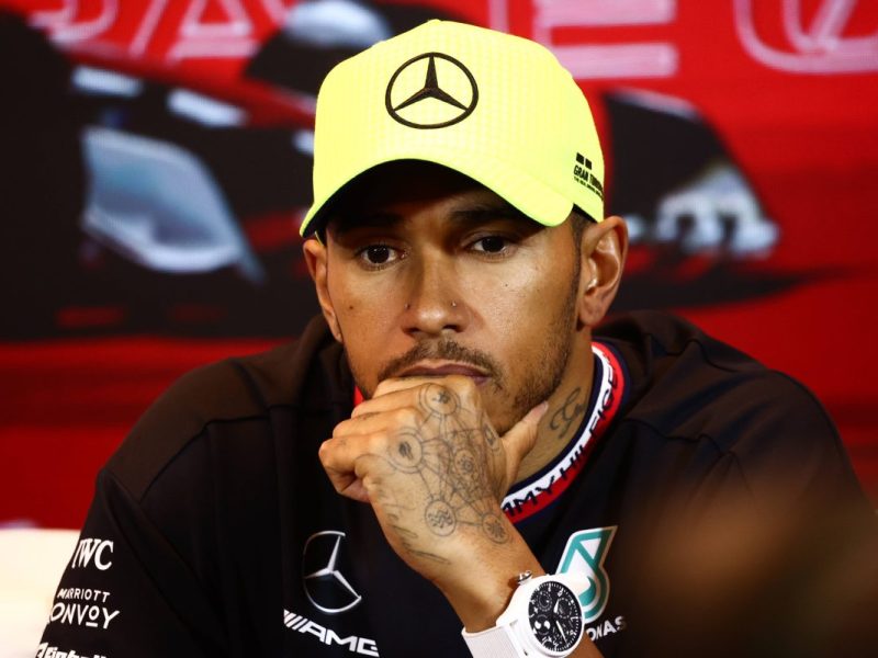 Lewis Hamilton ist in der Formel 1 weiterhin nachdenklich.