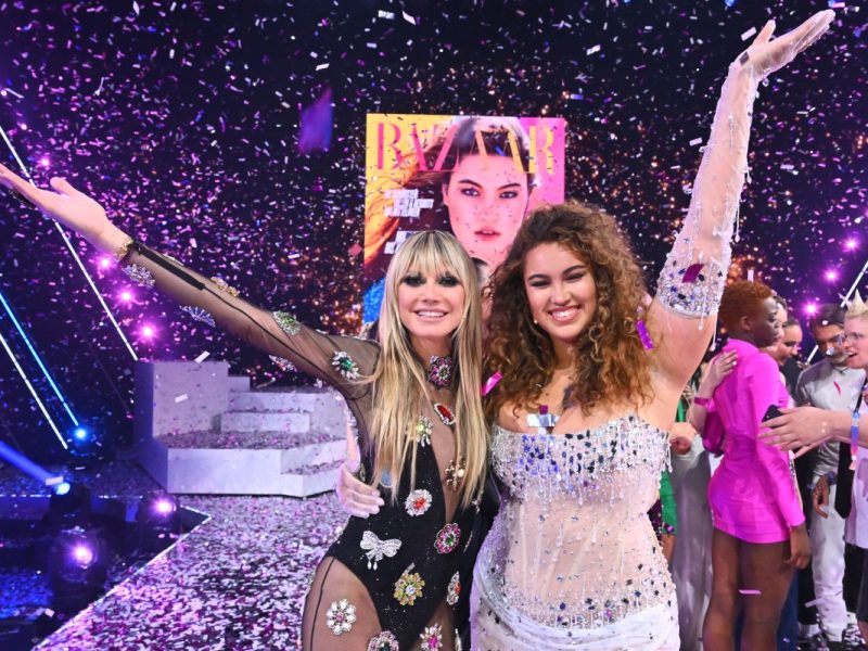 Heidi Klum mit GNTM-Siegerin Vivien.