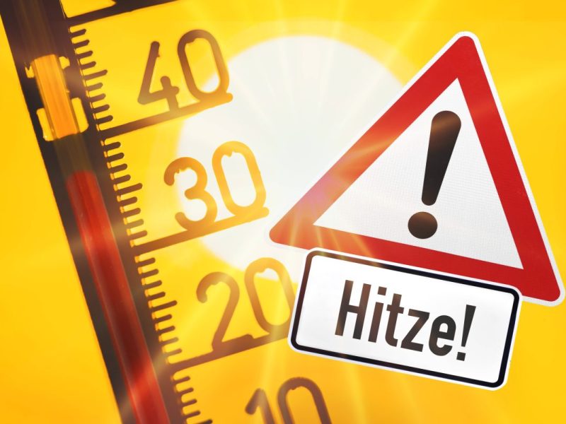 Das Wetter in NRW bringt Menschen zum schwitzen. Dabei kann der Natriumhaushalt aus dem Gleichgewicht kommen. Folgende Tipps gegen Kopfschmerzen und Co.