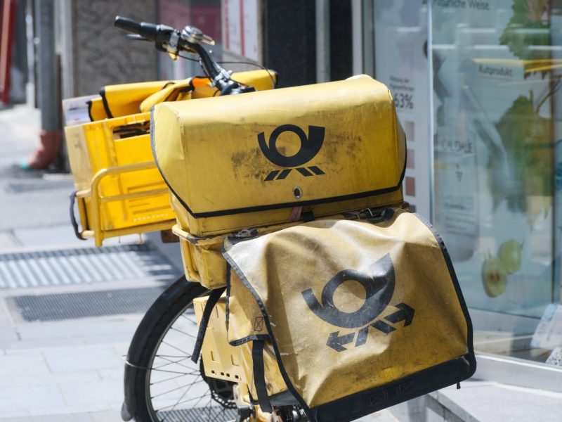 Die Deutsche Post in Mülheim hat sein neues Hauptgebäude in der Innenstadt eröffnet und verfügt über keine Außenbriefkästen.