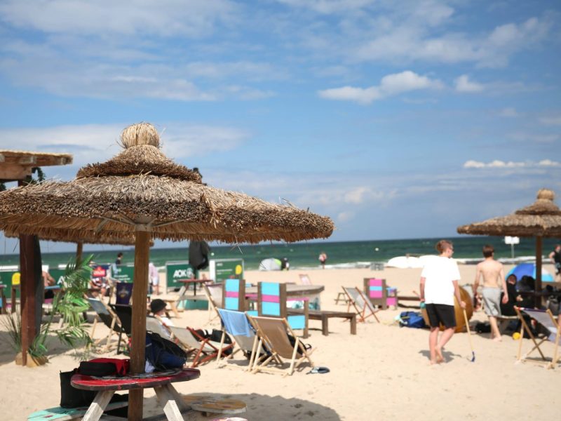 Jobsuche im Ausland: Können sich Menschen in Bürgergeld eine neue Existenz im Ausland aufbauen und noch vom Jobcenter unterstützt werden?