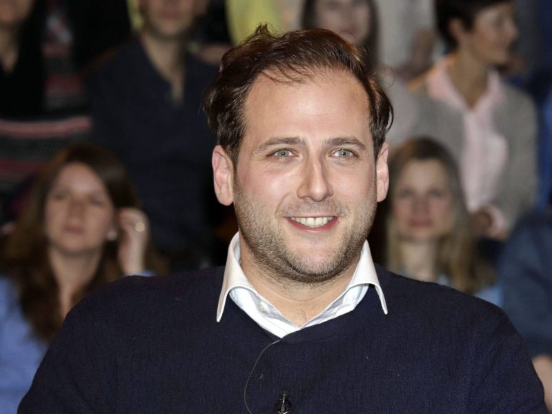 Julian Schmitz-Avila Bares für Rares