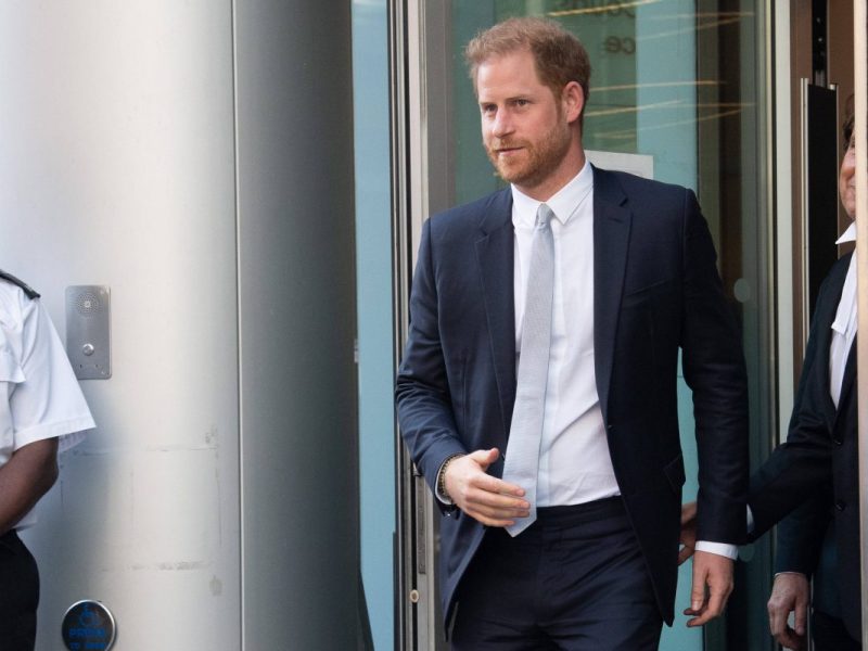 Prinz Harry: Seine Familie ging einen drastischen Schritt.