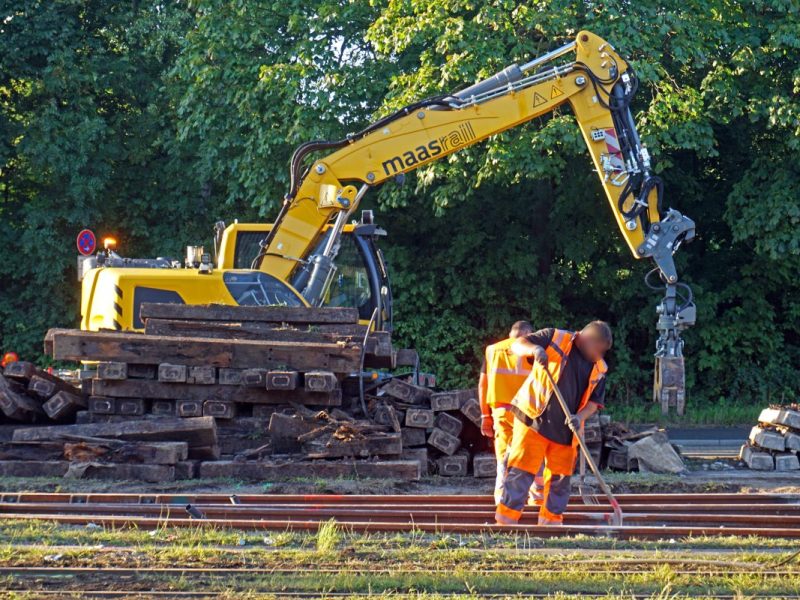 Bahn im Ruhrgebiet: Jede Menge Sperrungen kosten Pendler den letzten Nerv.