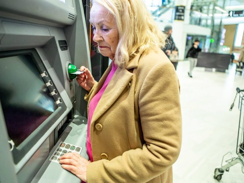 Freie Zeit genießen und Hobbys nachgehen – viele Arbeitnehmer freuen sich wohl schon auf den Ruhestand. Doch nicht für alle Rentner sieht das rosig aus.