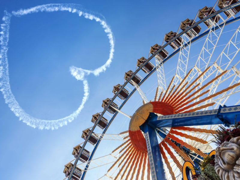 Hat ein Paar seine Hochzeit auf dem Oktoberfest verbracht? (Symbolfoto)