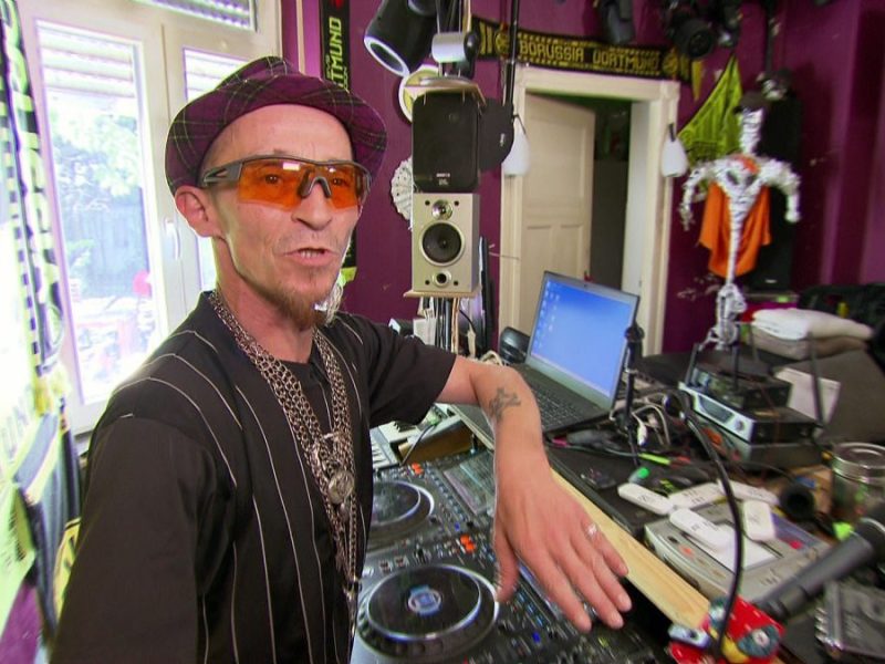 Ein Bürgergeld-Empfänger aus Duisburg hatte noch nie gearbeitet. trotzdem leistete er sich seinen Traum von 3000 Euro.