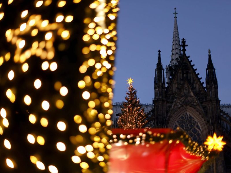 Weihnachtsmarkt am Kölner Dom (NRW)