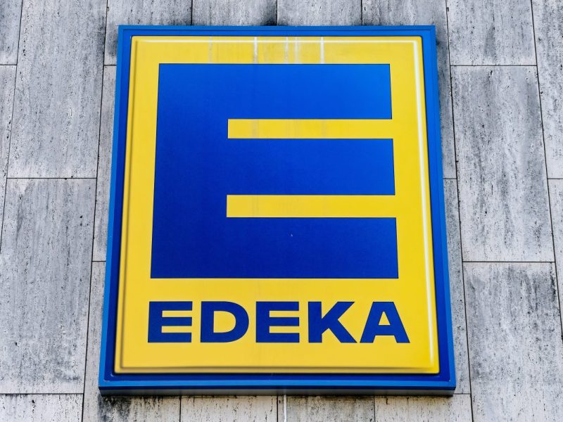 Edeka-Kunde rastet bei Frühstücksflocken-Angebot völlig aus.