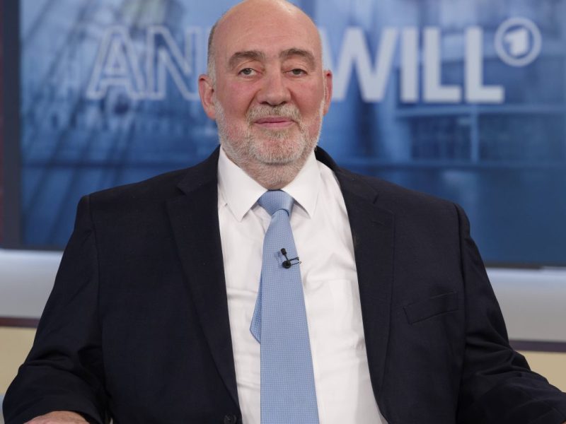 Im ARD-Talk von Anne Will drehte sich alles um die Lage in Nahost. Doch bei einer Aussage konnte der israelische Botschafter nicht mehr an sich halten.