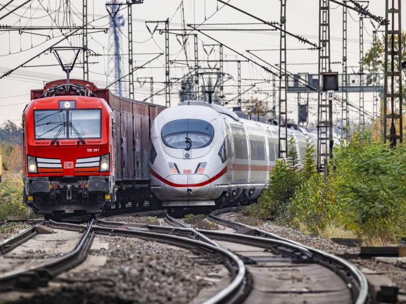 Deutsche Bahn löst Versprechen für besseren Mobilfunkempfang ein.