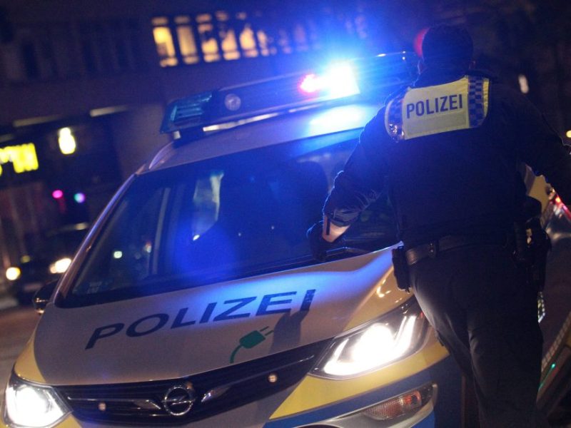 In Köln steht ein 39-jähriger Sohn unter Mordverdacht nachdem sein 83-jährigen Vater verstorben ist.