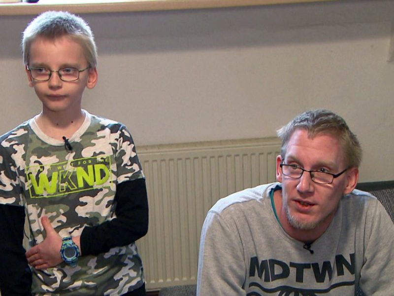 Ein Bürgergeld-Empfänger zieht nur mit seinem Sohn in eine eigene Wohnung.