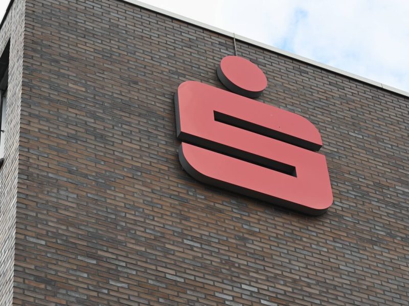 Sparkasse rechnet vor, wo Kunden sparen können.