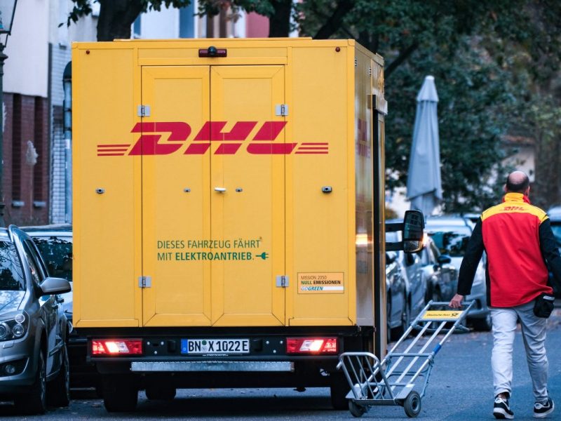 DHL