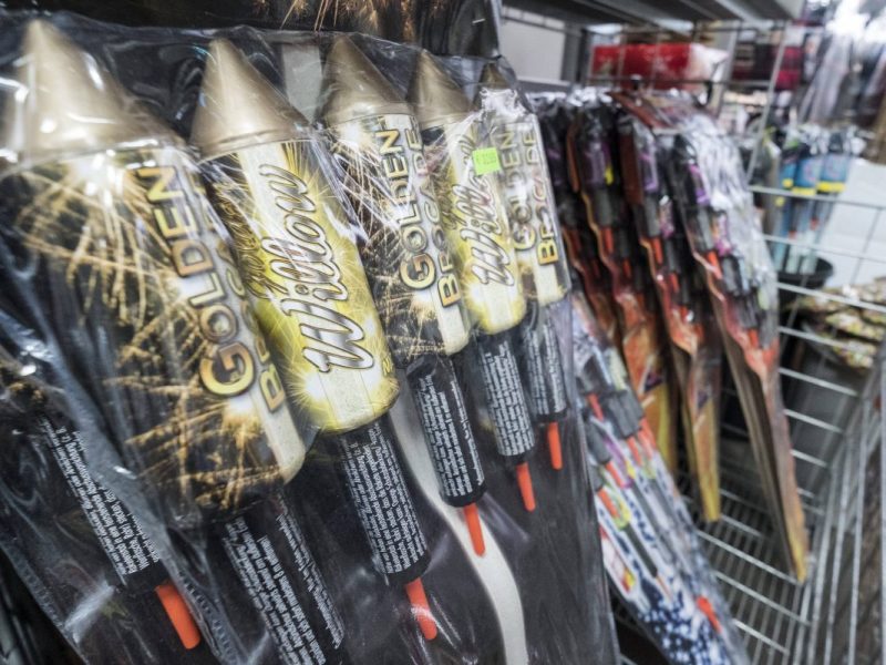 Kaufland, Lidl und Co.: Das sollten Kunden beim Böller-Verkauf beachten