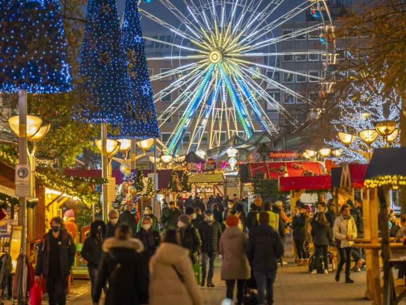 Die Duisburger Innenstadt zur Weihnachtszeit.