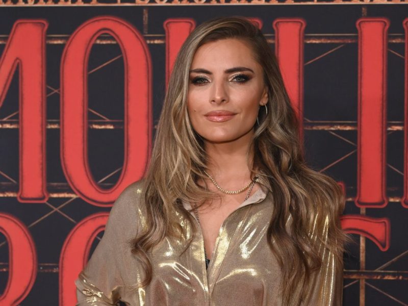 Sophia Thomalla hat sich in einem ungewohnten Look gezeigt.