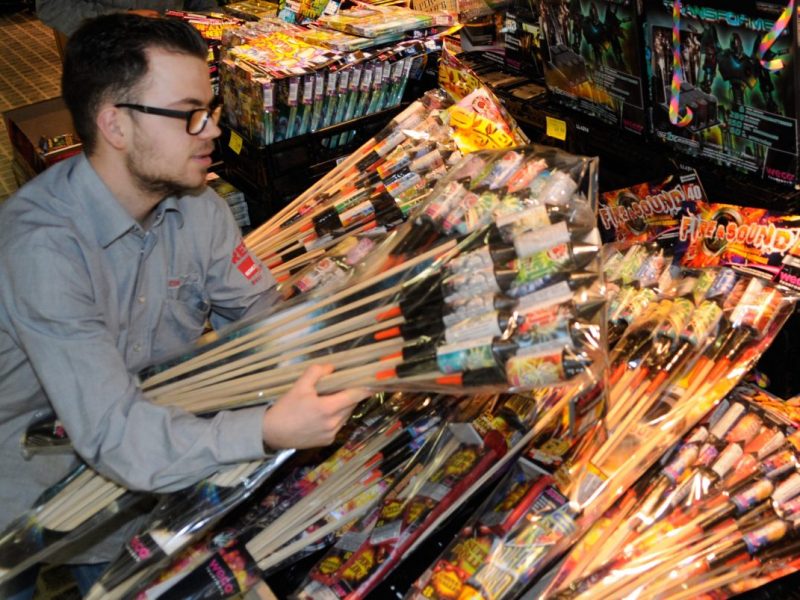 Archivbild: Verkauf von Raketen bei Rewe, Edeka, Kaufland und Co.