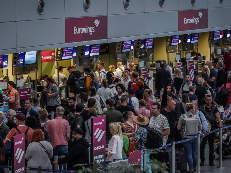 Flughafen Düsseldorf erwartet in den Weihnachtsferien einen Besucher-Ansturm.