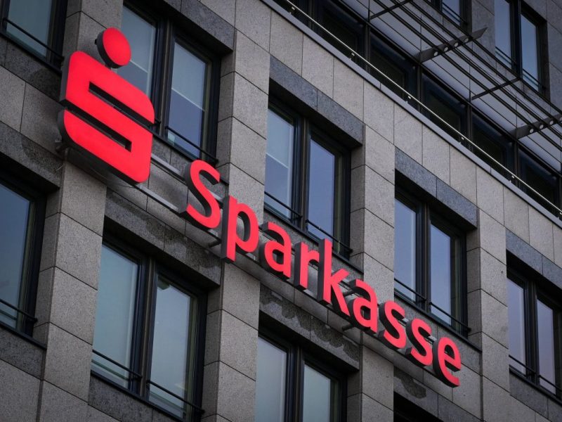 Die Sparkasse warnt vor betrügerischen E-Mails.