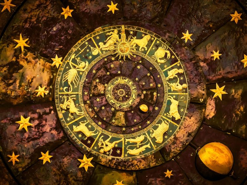 Horoskop: Drei Sternzeichen haben Glück an Silvester.