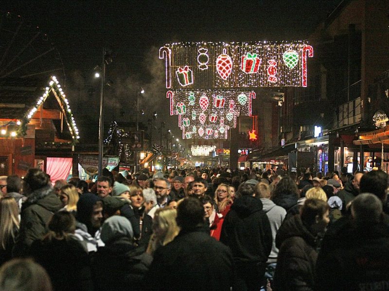 Weihnachtsmarkt Centro Oberhausen total überfüllt