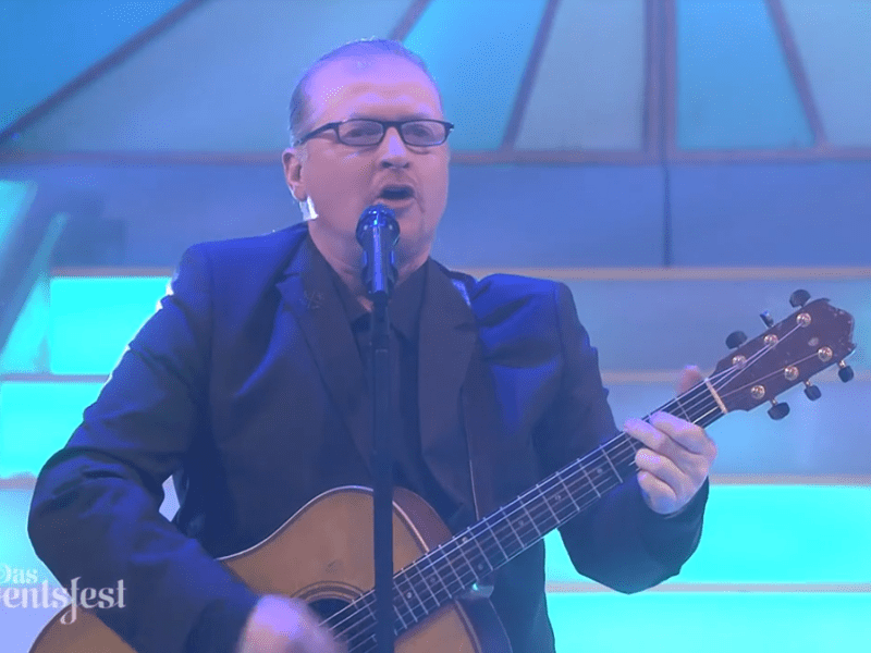 Wer kennt sie nicht: die Kelly Family! Nach Jahren voller Ruhm fühlt sich besonders Joey Kelly erst jetzt angekommen. Warum das so ist, erfährst du hier!