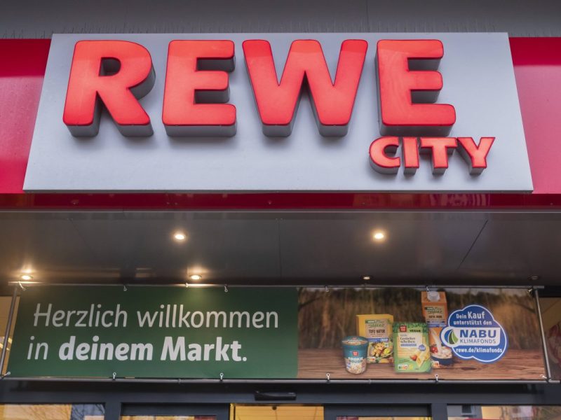 Rewe testet in einem Supermarkt eine innovative Kassentechnologie.