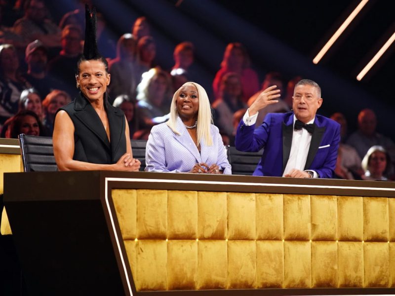 Bei „Let's Dance“ wagen sich die Stars aufs Parkett. Nicht jeder erhält dabei gute Kritiken für seine Tanzkünste - jetzt schießt ER zurück...