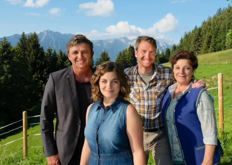 In „Der Bergdoktor“ dürfen sich Fans nun über dieses Mega-Comeback freuen. Doch was es mit seiner Rückkehr auf sich hat, erfährst du HIER!