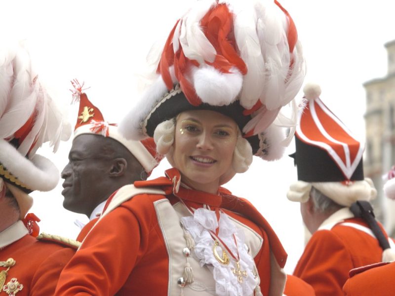 Heidi Klum ist nicht der einzige Star, der schon auf dem Rosenmontagszug war.