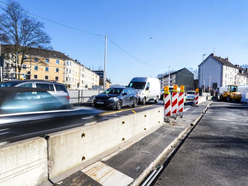 In Essen an der A40 müssen sich Pendler bald auf eine Sperrung einstellen.