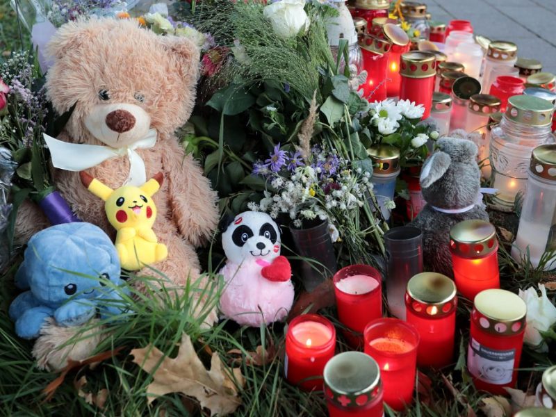 Duisburgerin gedenkt 19-jährigem Mordopfer.