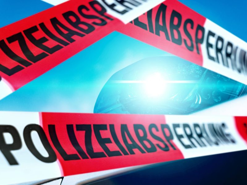 NRW: Mann erstochen, Täter auf Flucht.