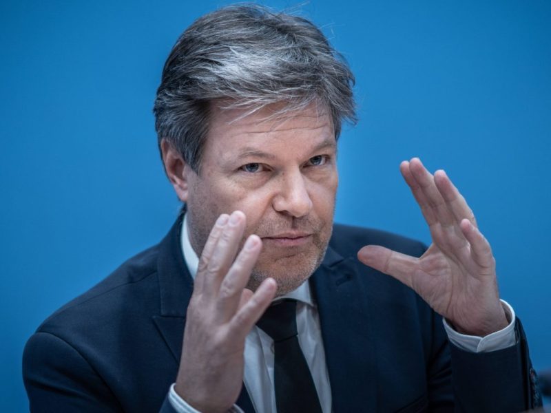 Wegen Russland: Habeck faltet Journalisten zusammen.