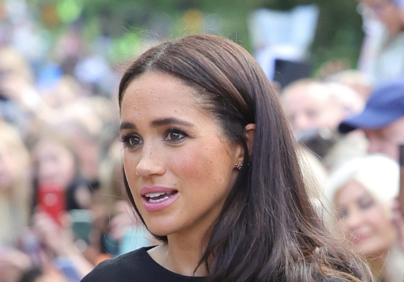 Trotz der Krebsdiagnose des Königs entscheidet sich Meghan Markle vorerst gegen eine Reise nach Großbritannien. Ihr Vater erklärt nun warum...