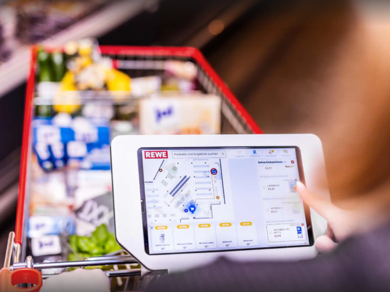 Dieser Rewe testet außergewöhnliche Einkaufswagen.