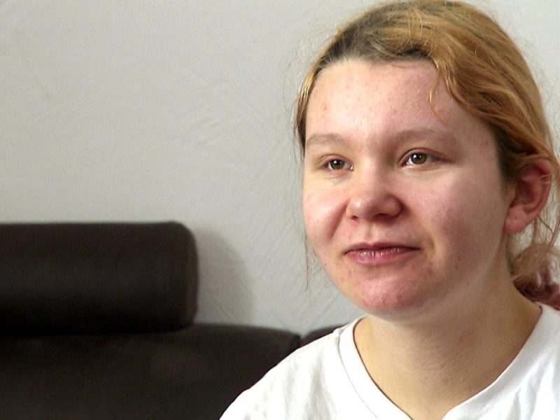 Bei der schwangeren Bürgergeld-Empfängerin Lisa ist das Geld knapp.