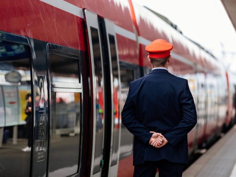 Die Deutsche Bahn greift zu einer drastischen Maßnahme.
