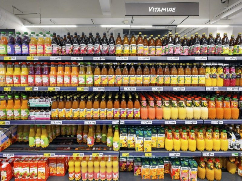 Ein Hersteller, der in den Regalen von Rewe, Aldi und Co. zu finden ist, hat nun eine Änderung angekündigt.