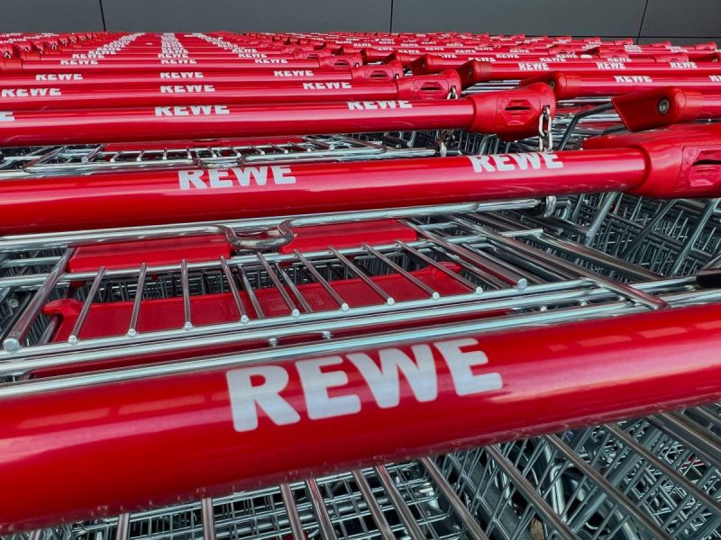 Ein Kunde von Rewe machte eine ekelhafte Entdeckung.