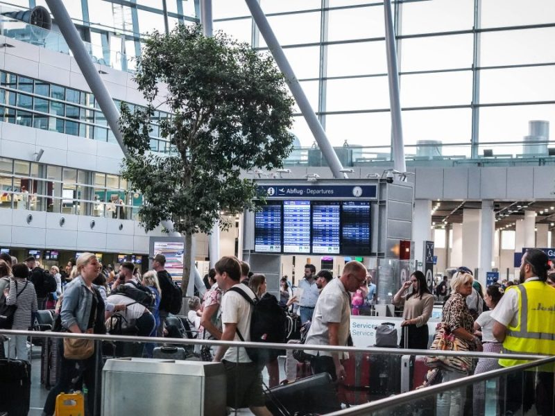 Flughafen Düsseldorf: Es gibt eine Neuerung für Reisende.