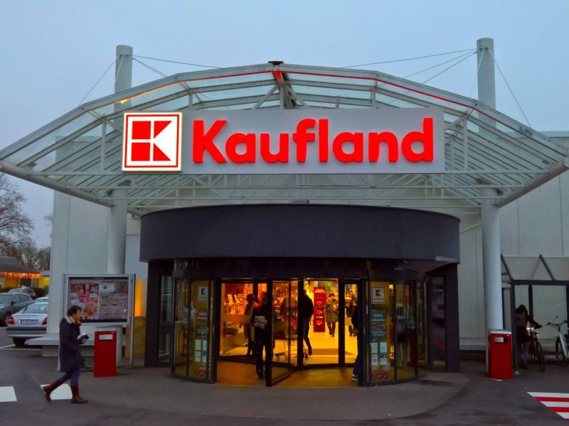 Nachdem ein Kunde von Kaufland einen krassen Trick verriet, wurde eine Mitarbeiterin sauer.