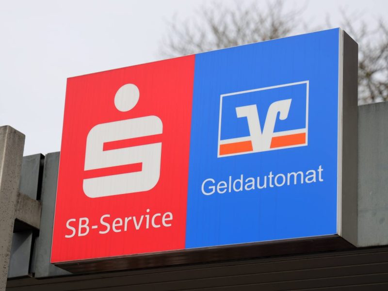 Sparkasse und Volksbank: Automaten sorgen bei Kunden für Irritationen bei den Kunden.