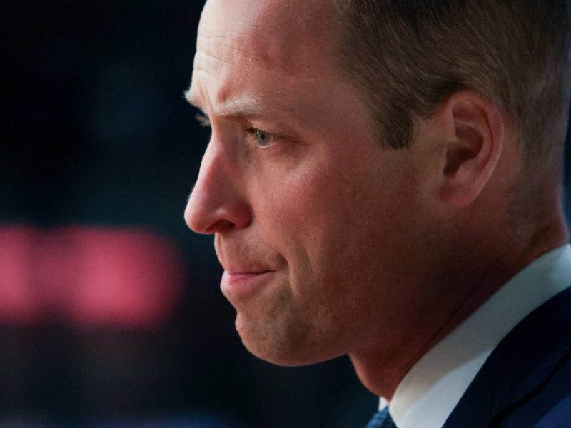 Prinz William gewährt im Gegensatz zu Prinz Harry selten Einblicke in seine Privatsphäre. Nun bewegt der Royal mit DIESER Geste seine Fans...