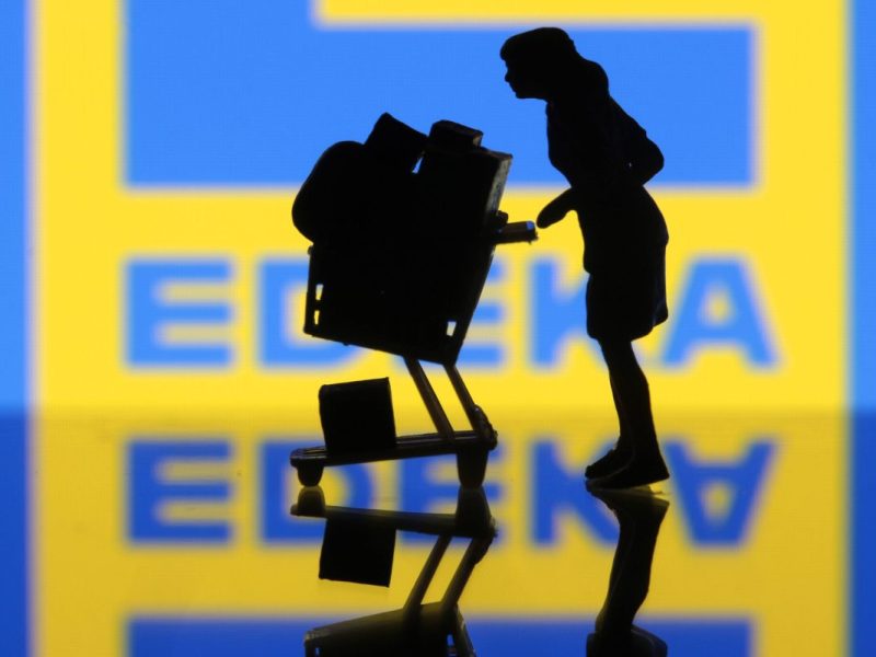 Bei Edeka müssen Kunden aufpassen, wenn sie einen Einkaufskorb nehmen.