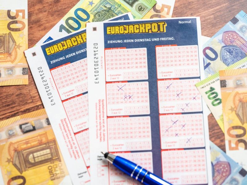 Zwei Lotto-Spieler in NRW wurden am Wochenende zu Millionären.